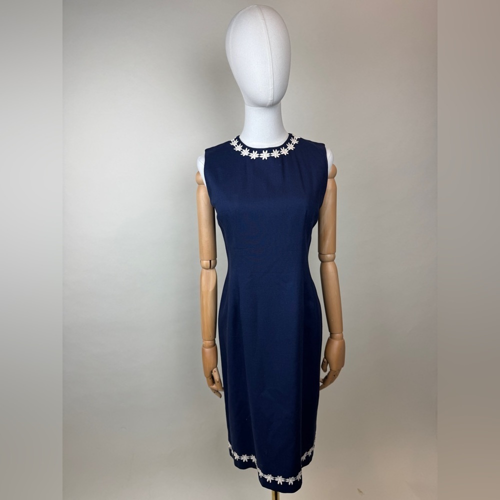 Vintage Navy Blue Linen Shift Dress With Floral Trim - Picture 2 of 10